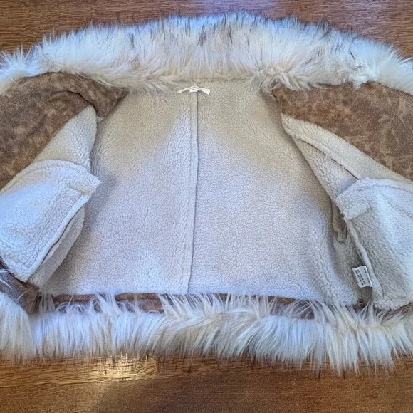 Hot & Delicious Faux Fur Jacket in Cream and Tan - Picture 8 of 12